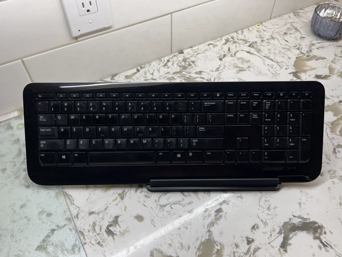 Turtle Beach VelocityOne Yoke KEYBOARD STAND, photo 2 of 2 - Turtle Beach VelocityOne Yoke KEYBOARD STAND Hobby & DIY