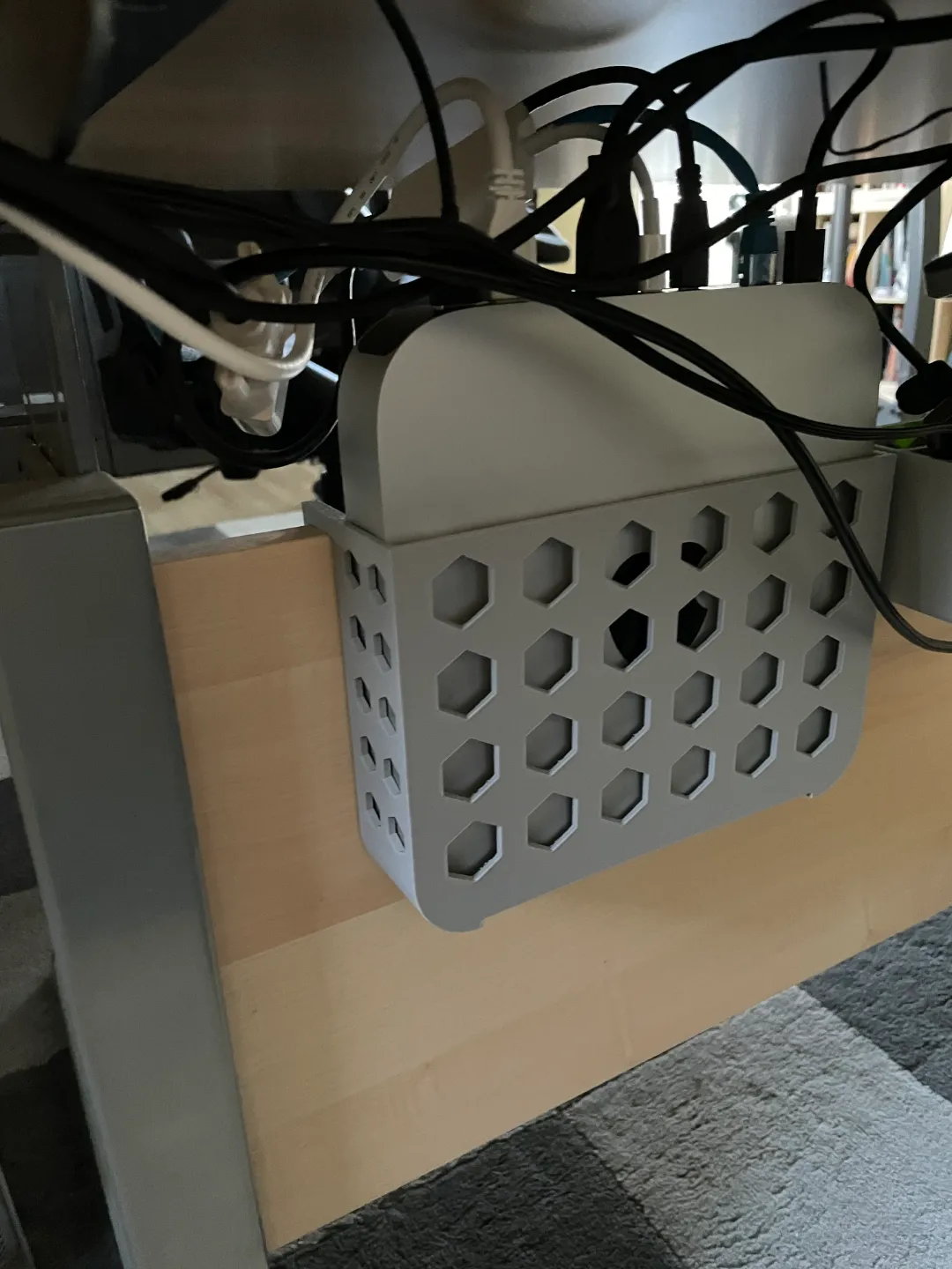 Mac mini M1 desk mount, photo 3 of 4 - Mac mini M1 desk mount Desk & Office