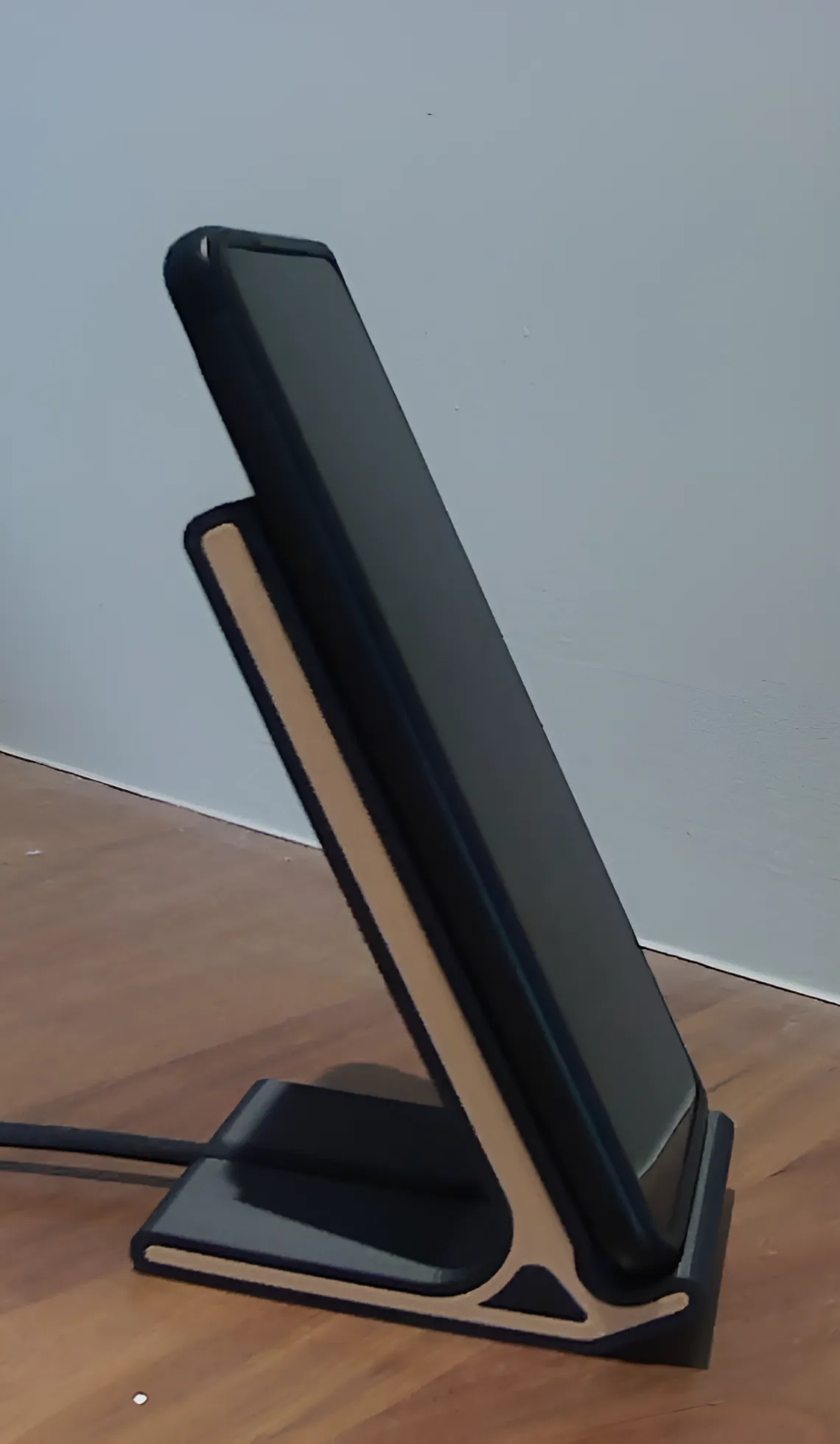 Wireless Charging Phone Stand, photo 3 of 4 - Wireless Charging Phone Stand Mobile & Device Accessories