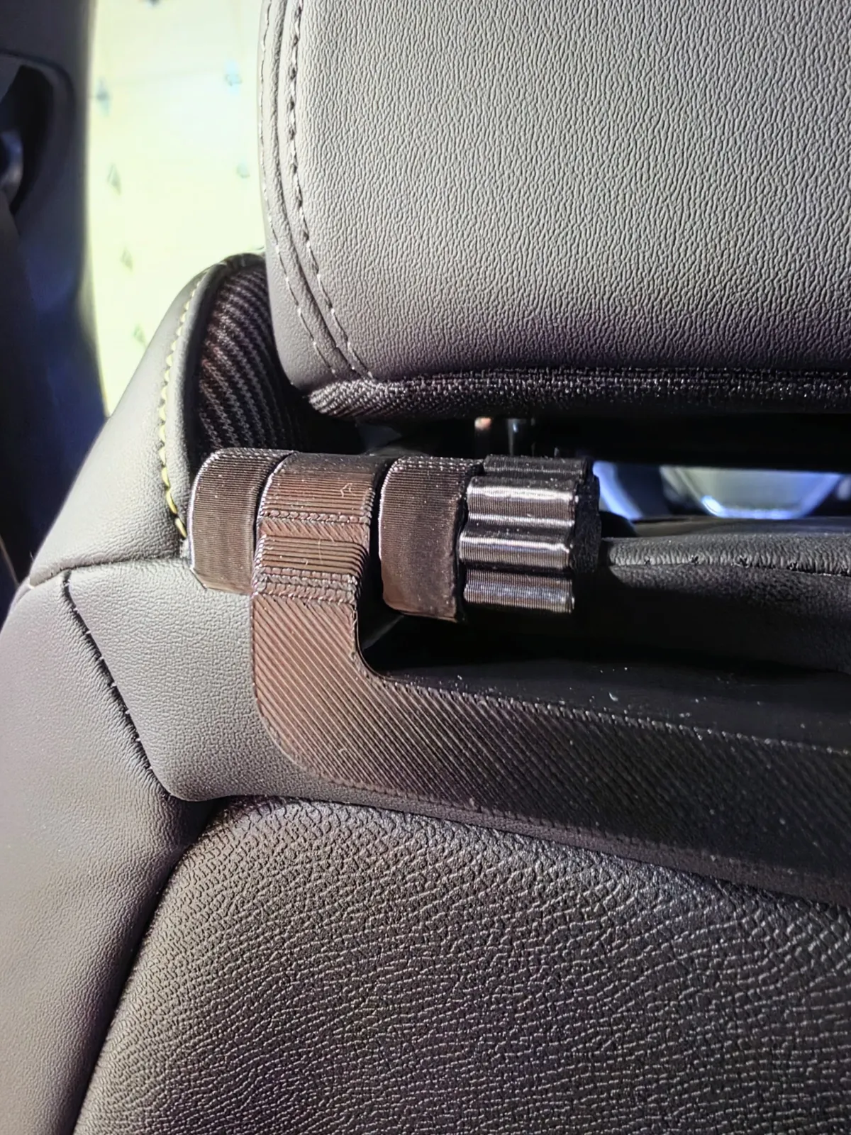 Ipad/tablet holder car seat, photo 4 of 4 - Ipad/tablet holder car seat Mobile & Device Accessories