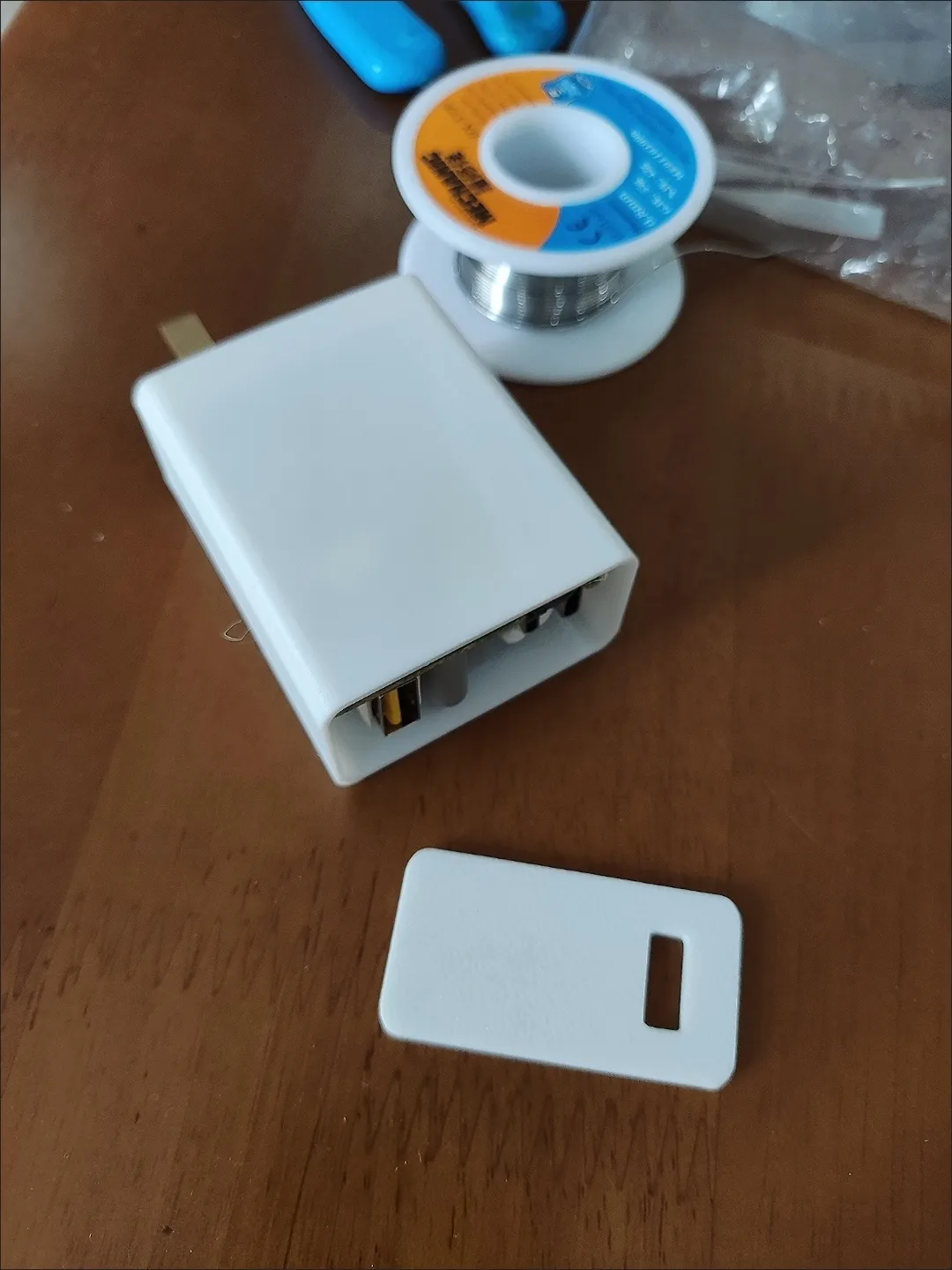 xiaomi67W+33W充电头外壳, photo 3 of 4 - xiaomi67W+33W充电头外壳 Mobile & Device Accessories