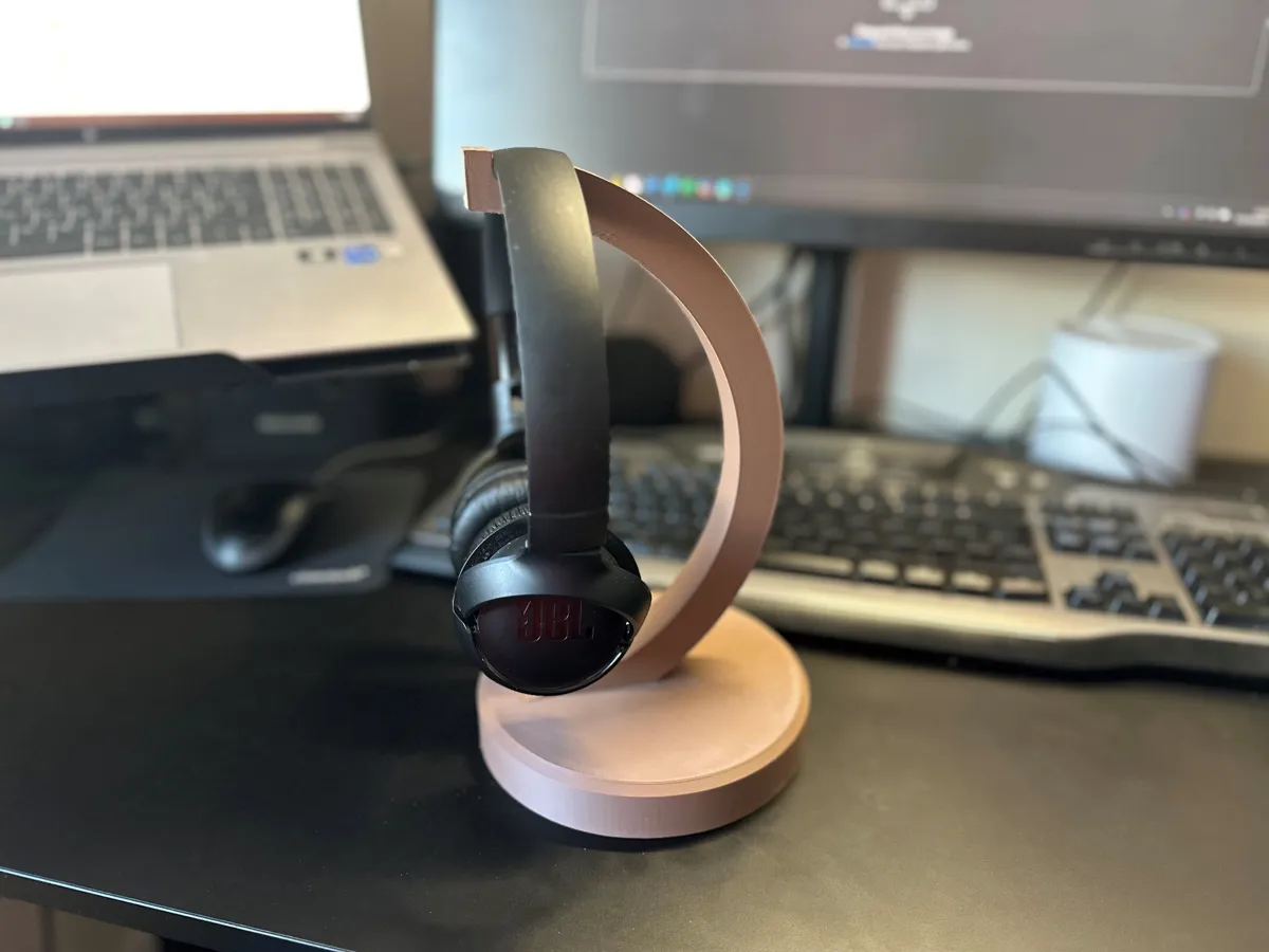 Elegant Headphone Stand, photo 3 of 4 - Elegant Headphone Stand Mobile & Device Accessories
