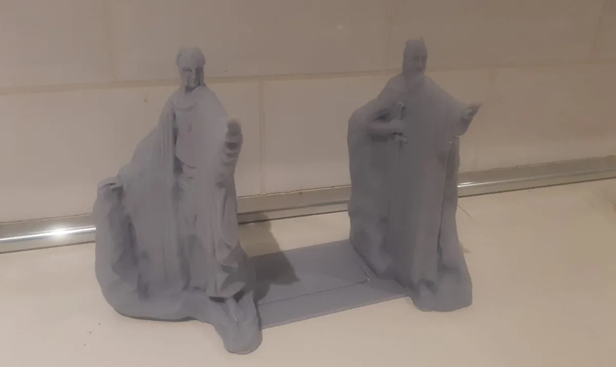 LOTR Argonath Book-Ends, photo 2 of 4 - LOTR Argonath Book-Ends Desk & Office