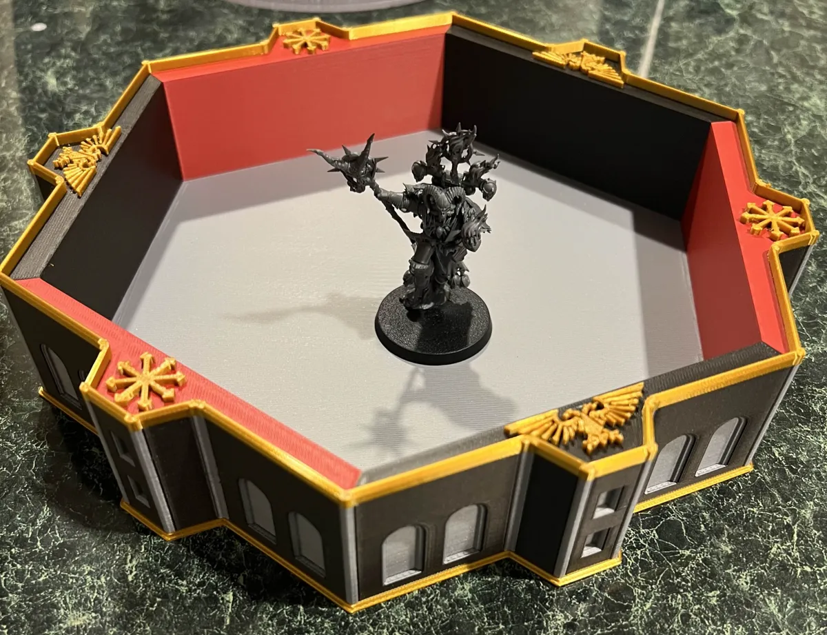 Warhammer 40K Arena Dice Tray, photo 2 of 3 - Warhammer 40K Arena Dice Tray Board Games & Tabletop
