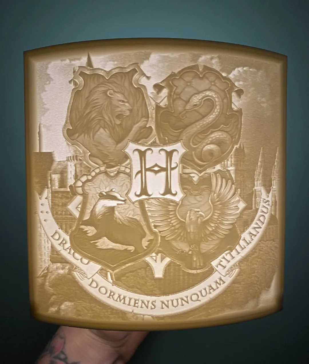 hogwarts coat of arms - Harry Potter Figures, in stock