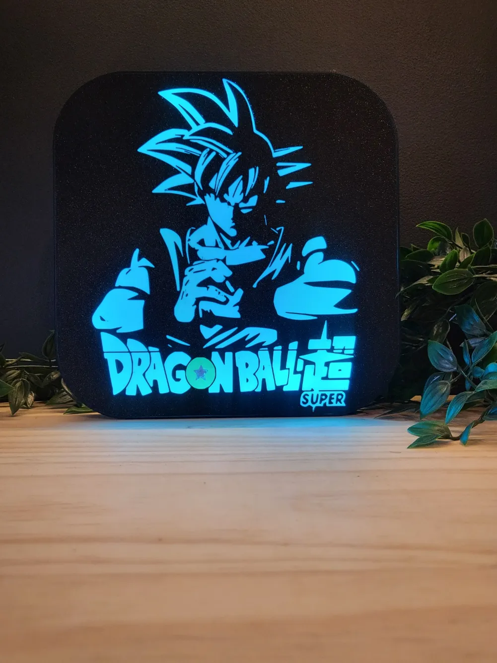 boite lumineuse Goku, photo 3 of 4 - boite lumineuse Goku Household