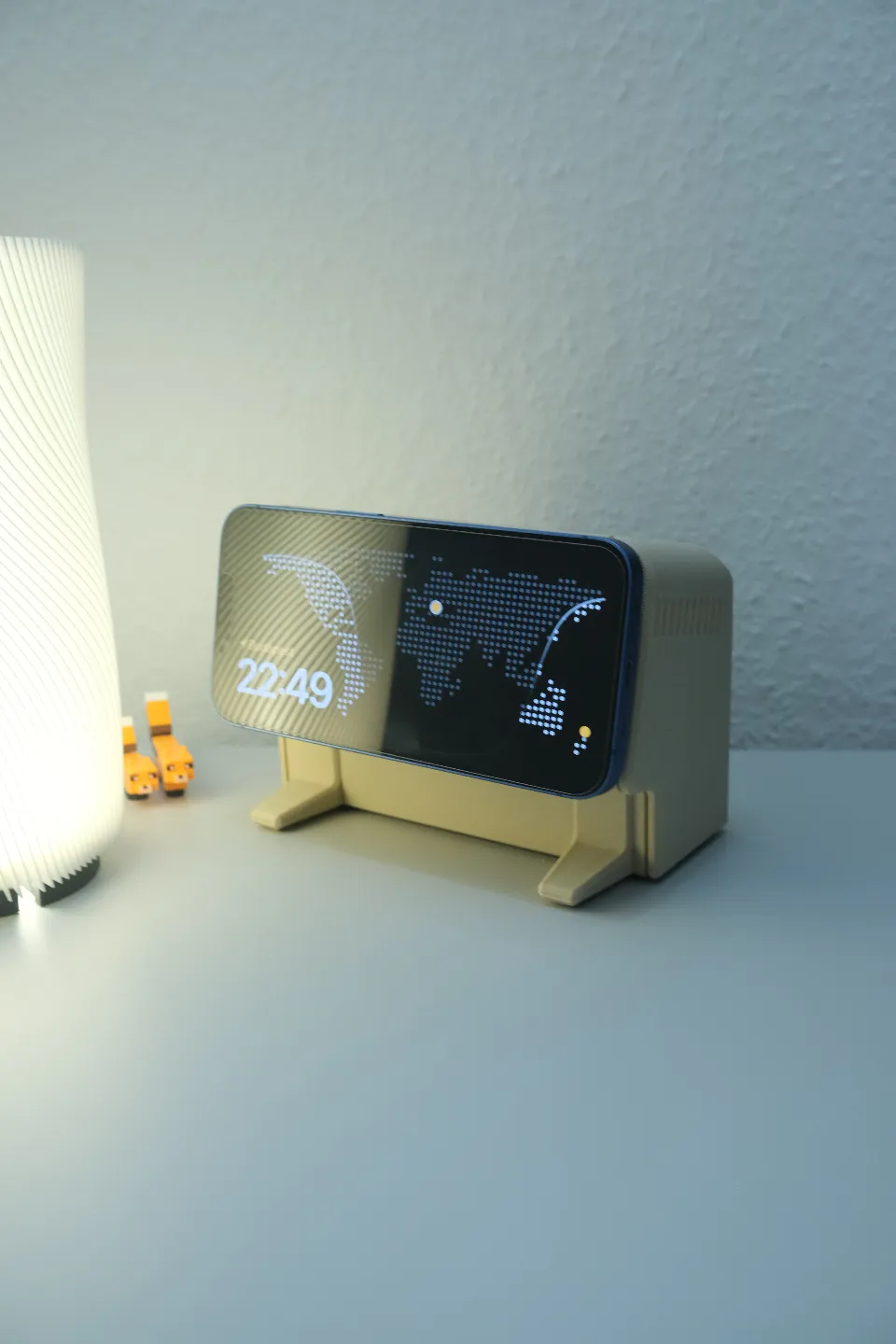 Retro 80s Apple Lisa MagSafe Stand, photo 4 of 4 - Retro 80s Apple Lisa MagSafe Stand Hobby & DIY