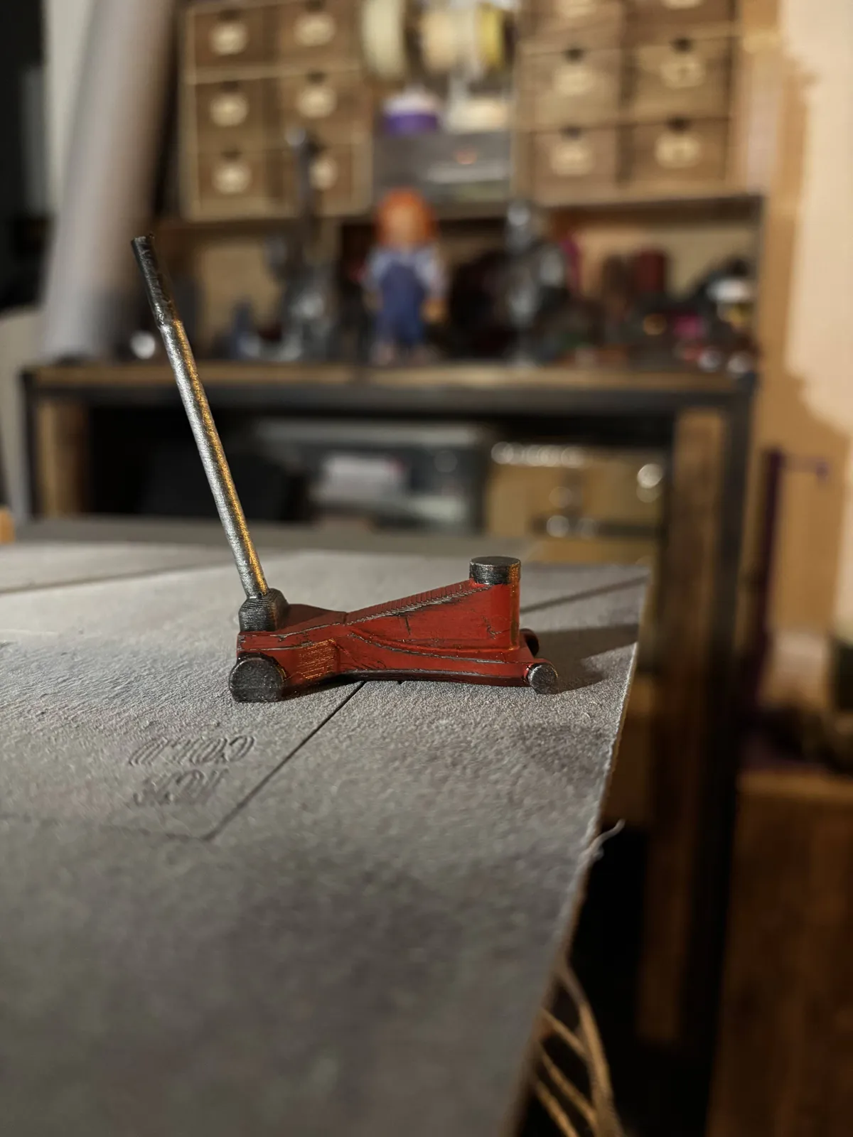 hydraulic Car Jack 1:24 garage diorama accessories, photo 3 of 4 - hydraulic Car Jack 1:24 garage diorama accessories Figurines & Collectibles