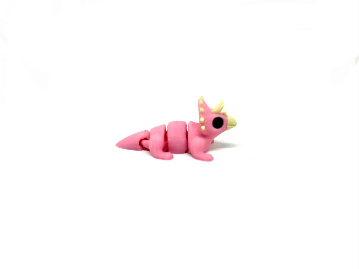 MINI Triceratops, photo 4 of 4 - MINI Triceratops Figurines & Collectibles