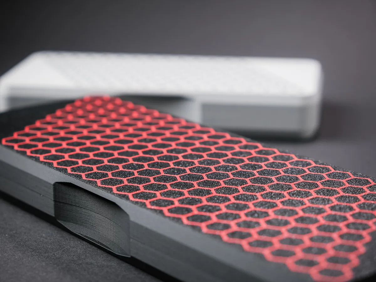 Hexagon Pattern Pencil Case, photo 3 of 4 - Hexagon Pattern Pencil Case Desk & Office