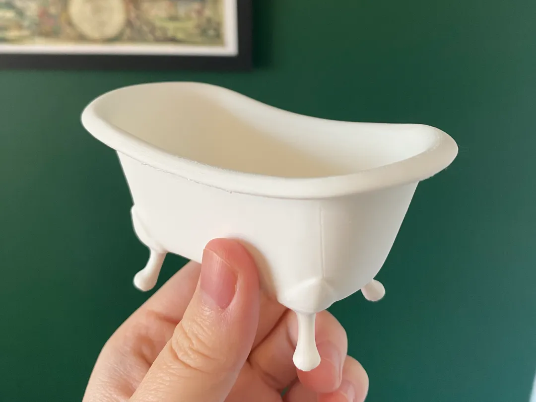 Miniature bathtub