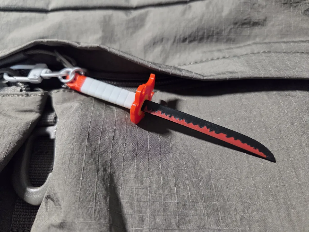 Demon Slayer Rangoku Blade Keyring (about 10cm), photo 3 of 4 - Demon Slayer Rangoku Blade Keyring (about 10cm) Keychains