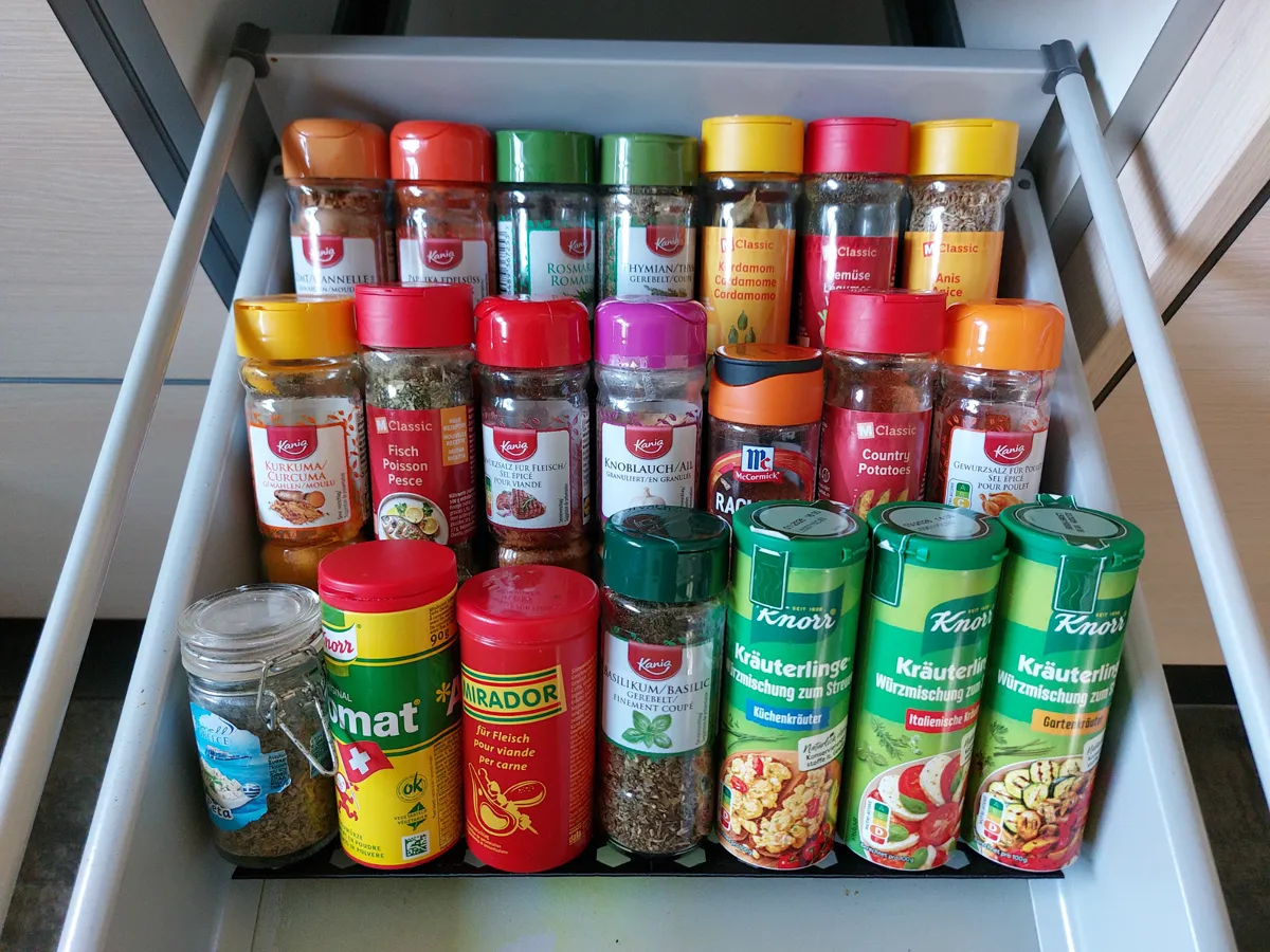 Modularer Gewürz-Organizer für Schubladen
