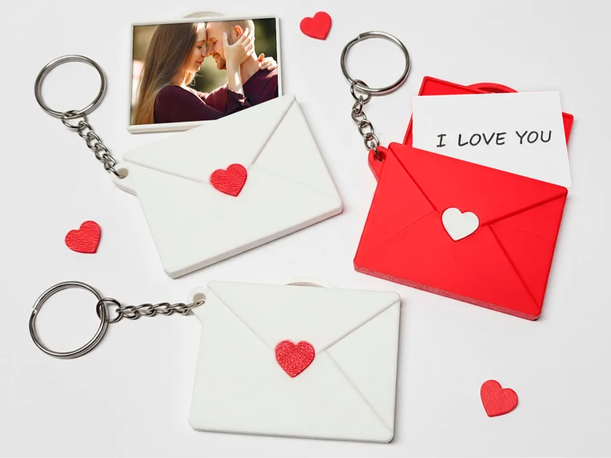 Letter Keychain with photo v2 Saint Valentine Gift