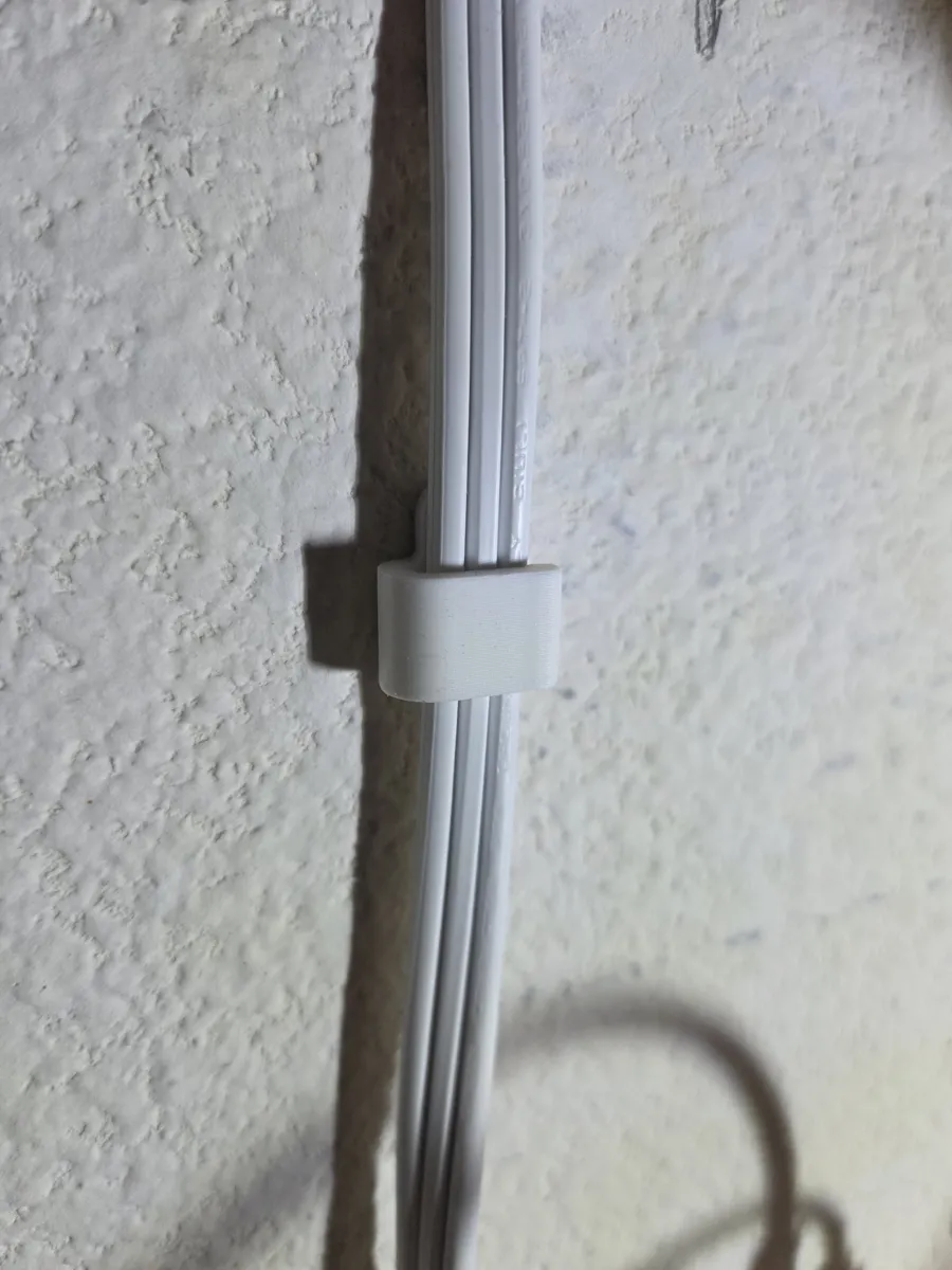 Flat cable clip (two variants), photo 3 of 4 - Flat cable clip (two variants) Mobile & Device Accessories