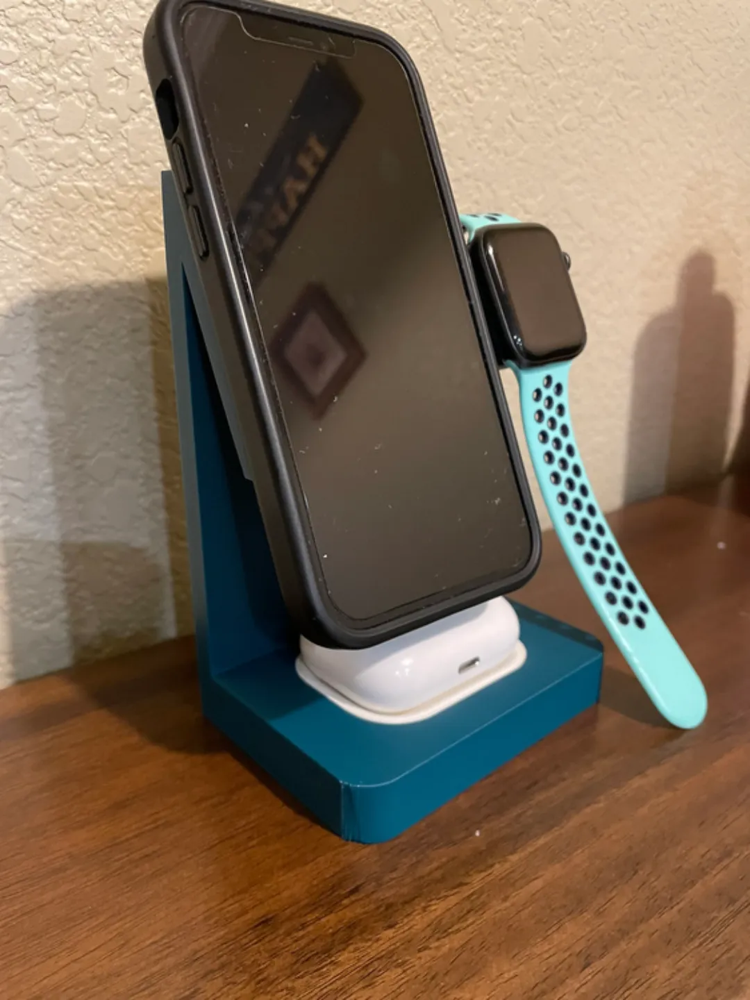 iPhone Charging Station with AirPods and Watch, photo 2 of 3 - iPhone Charging Station with AirPods and Watch Hobby & DIY