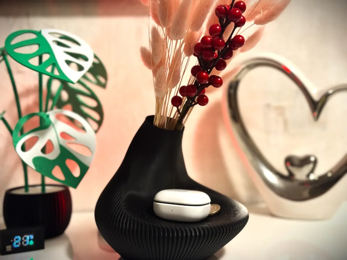 Modern Vase and keys holder, photo 2 of 4 - Modern Vase and keys holder Home Decor Items
