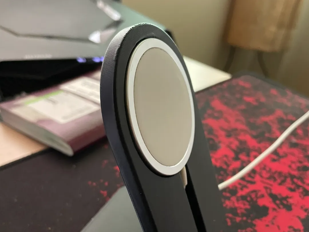 MagSafe Phone Stand - Office, in stock in India