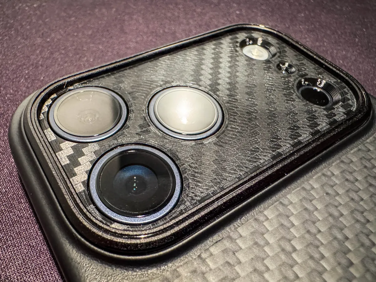 iPhone 17 Pro Max Camera Plateau Cover