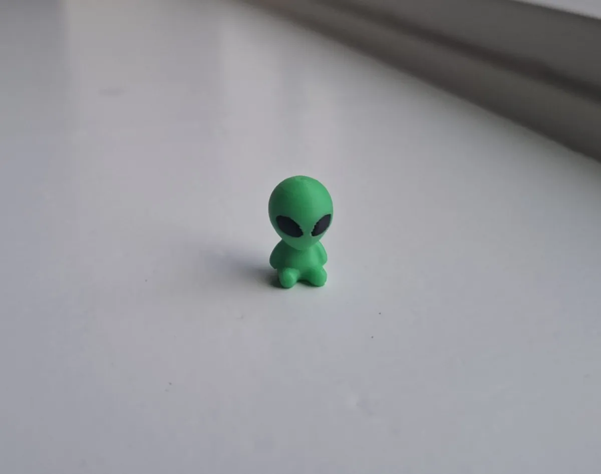 Mini Buddy #05 - Alien, photo 3 of 4 - Mini Buddy #05 - Alien Figurines & Collectibles