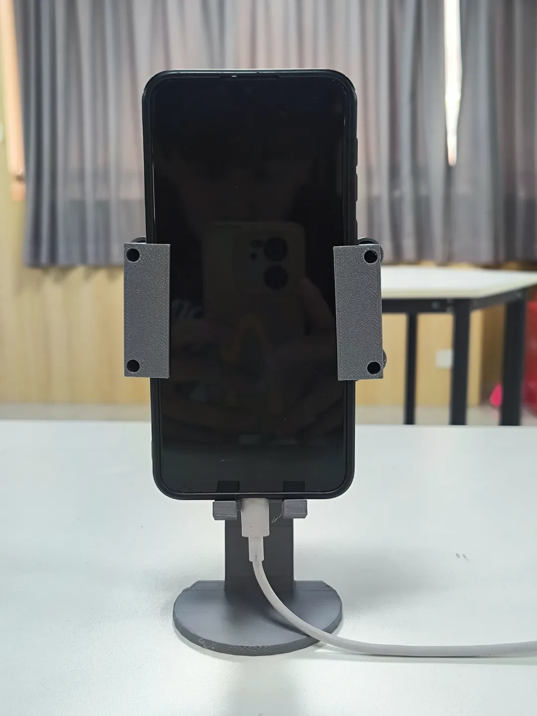 Retractable Car Phone Holder, photo 3 of 4 - Retractable Car Phone Holder Tools