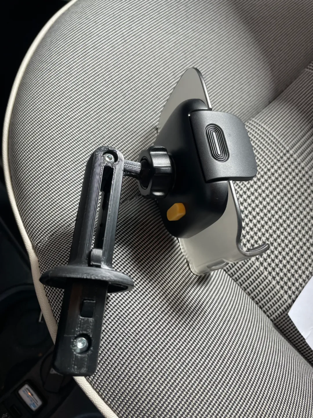 Phone Holder Adapter for Fiat, Lancia Blue&Me, photo 3 of 4 - Phone Holder Adapter for Fiat, Lancia Blue&Me Household