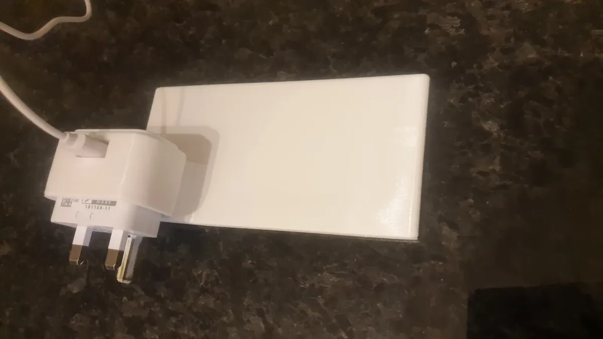 Samsung phone/tablet charger stand, photo 2 of 2 - Samsung phone/tablet charger stand Mobile & Device Accessories