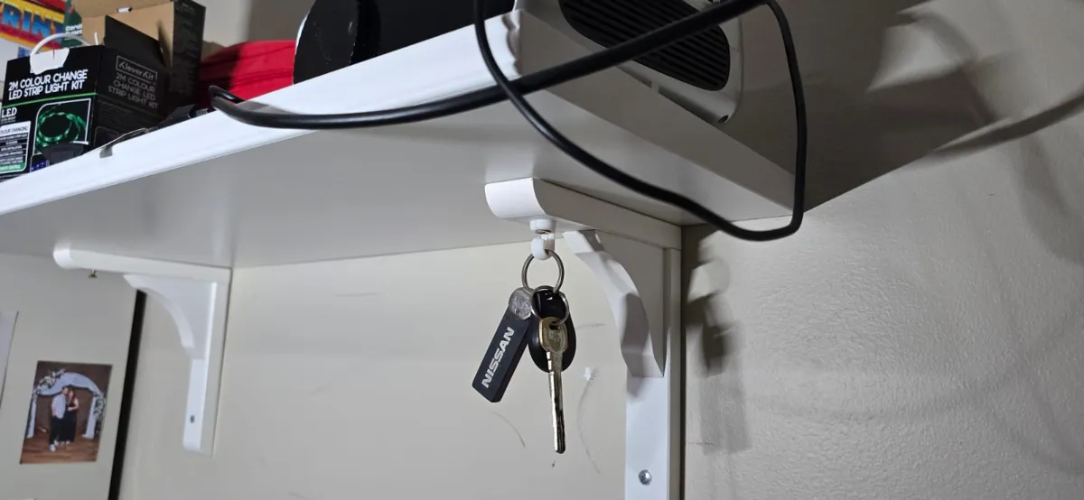Keys Hook, photo 2 of 4 - Keys Hook Household