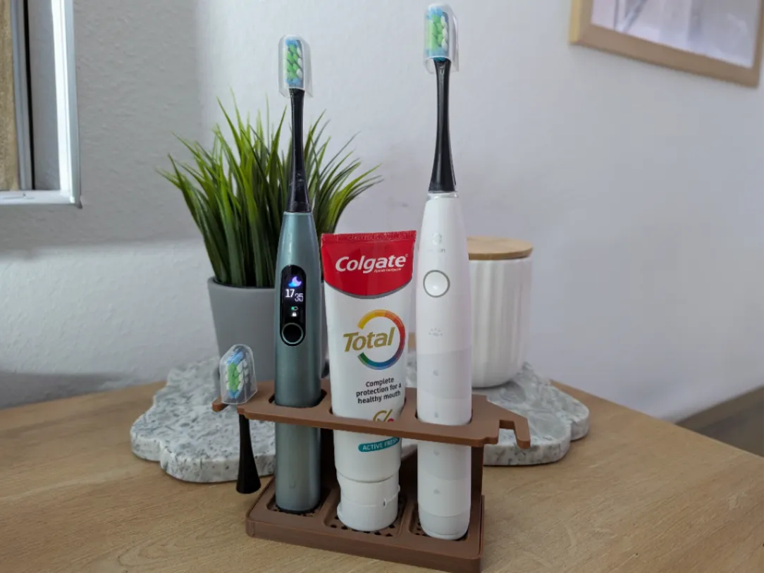 Toothbrush holder with dip tray or drawer