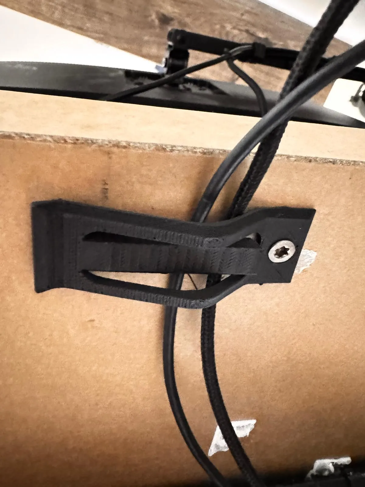Universal Cable Clip, photo 3 of 4 - Universal Cable Clip Mobile & Device Accessories