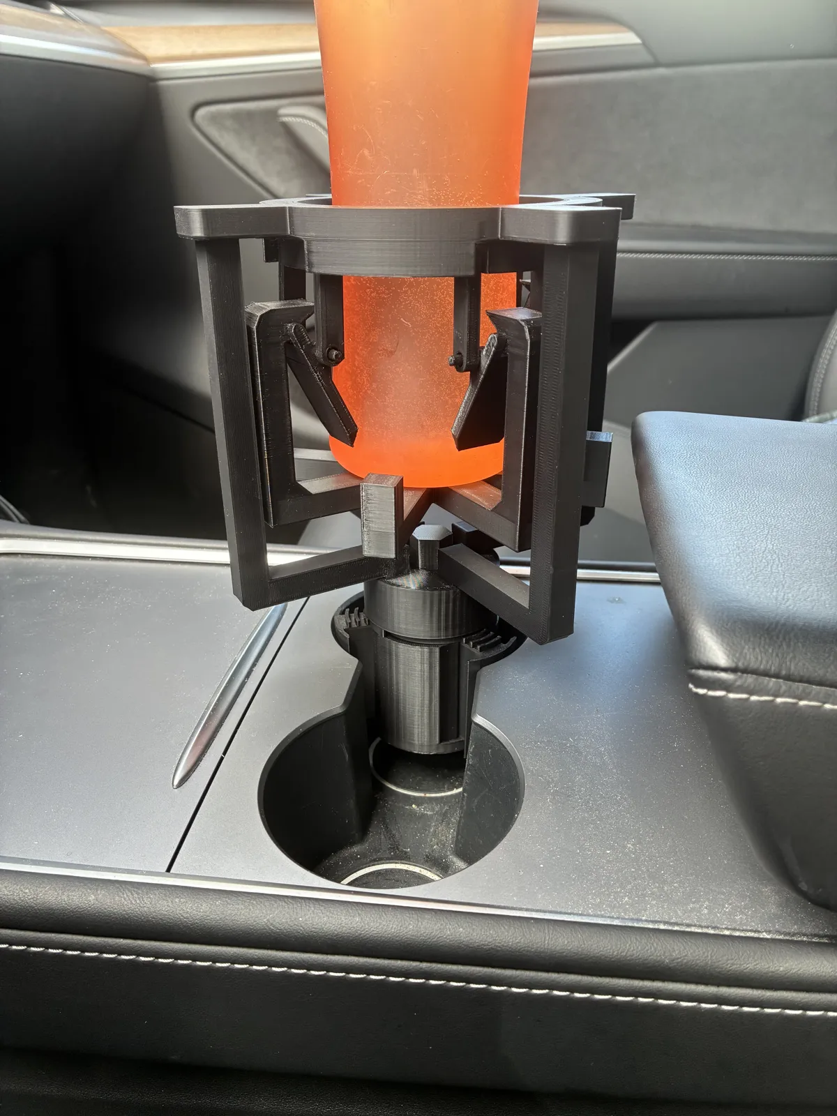 Automatic adjusting car cup holder, photo 2 of 4 - Automatic adjusting car cup holder Car & Vehicle