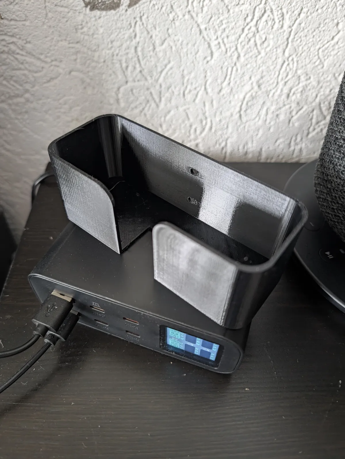 i24 smart desktop usb charger mount, photo 2 of 4 - i24 smart desktop usb charger mount Hobby & DIY