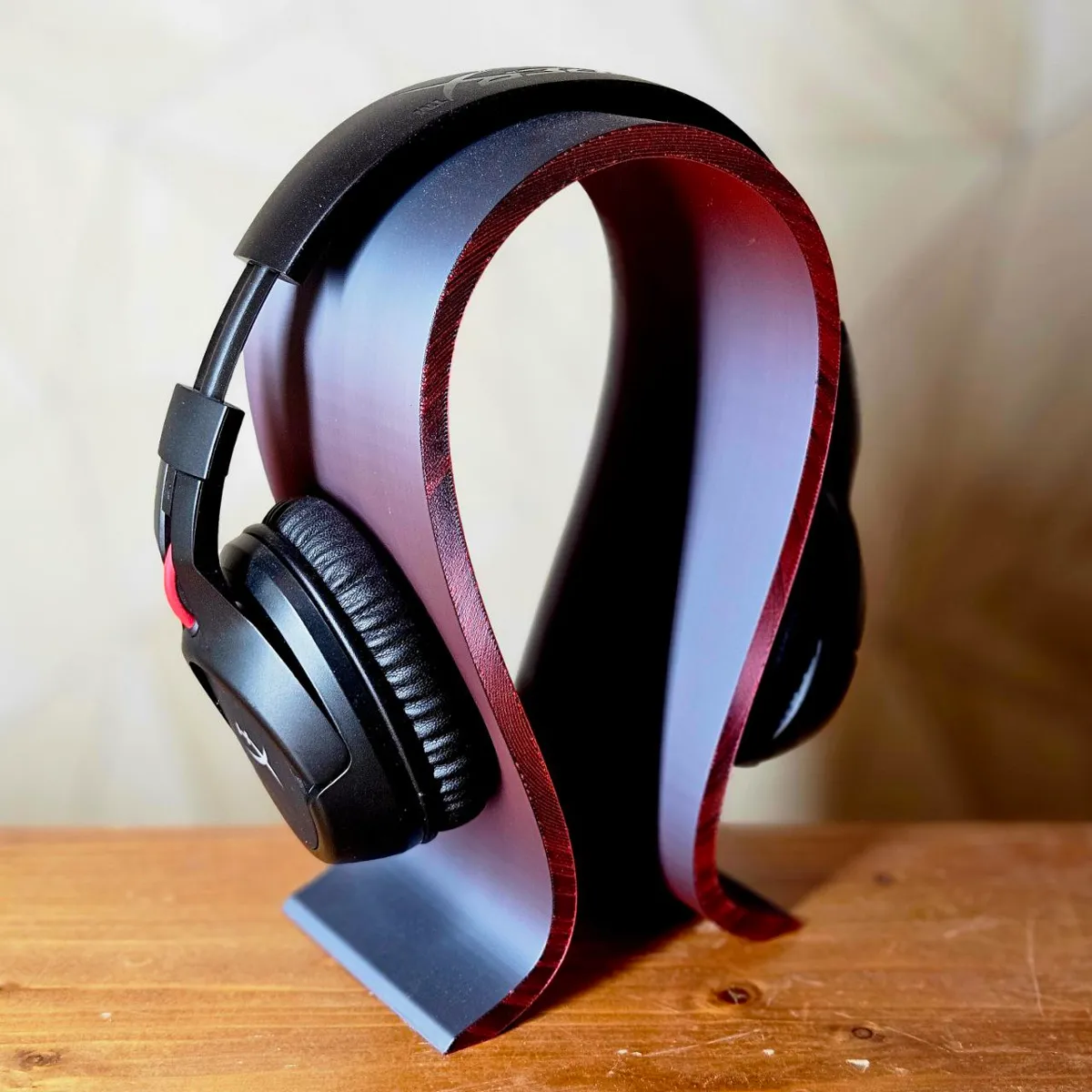 Omega - Timeless Headphone Stand / Headset Holder, photo 3 of 4 - Omega - Timeless Headphone Stand / Headset Holder Mobile & Device Accessories