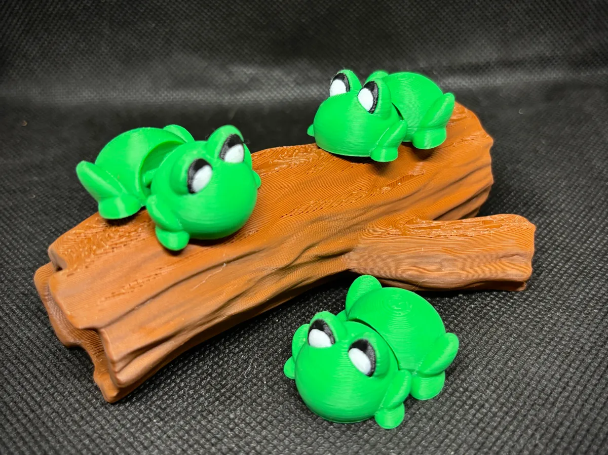 Cute Articulated Baby Frog - Articulated Animals, in stock
