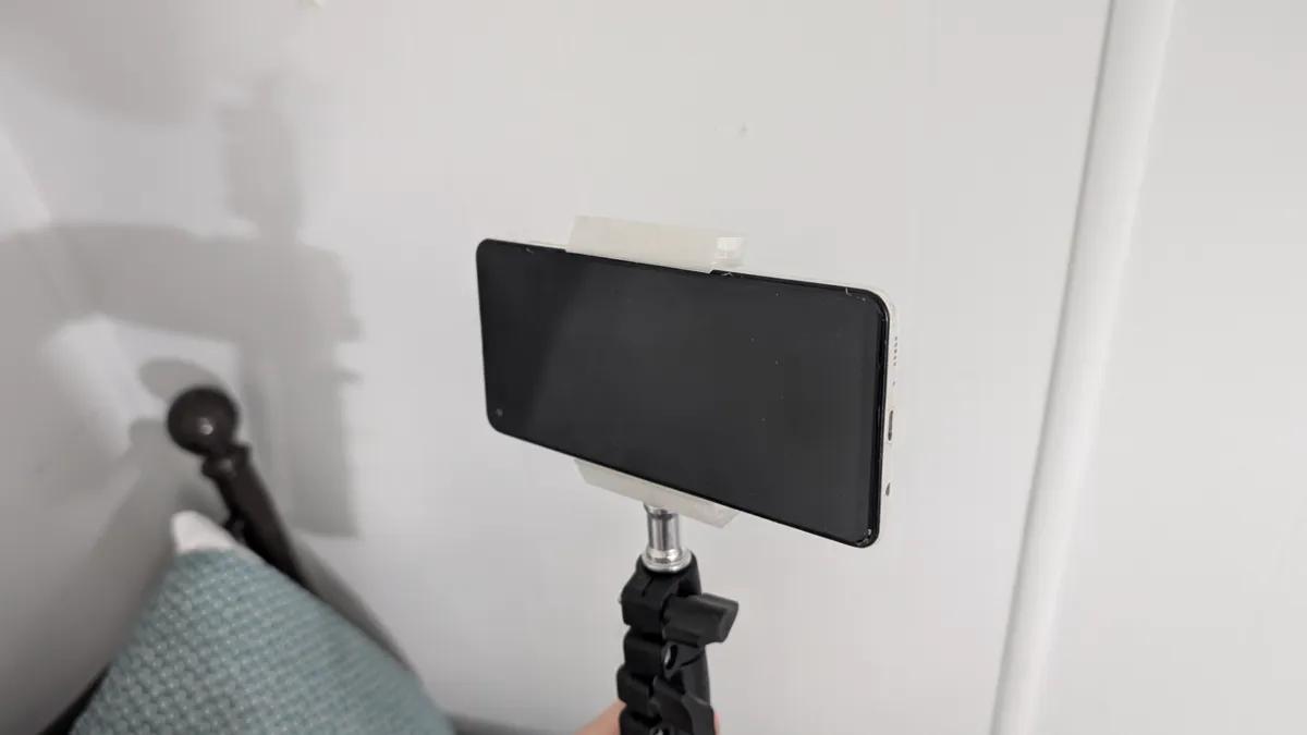 Phone holder for tripod, photo 2 of 4 - Phone holder for tripod Mobile & Device Accessories