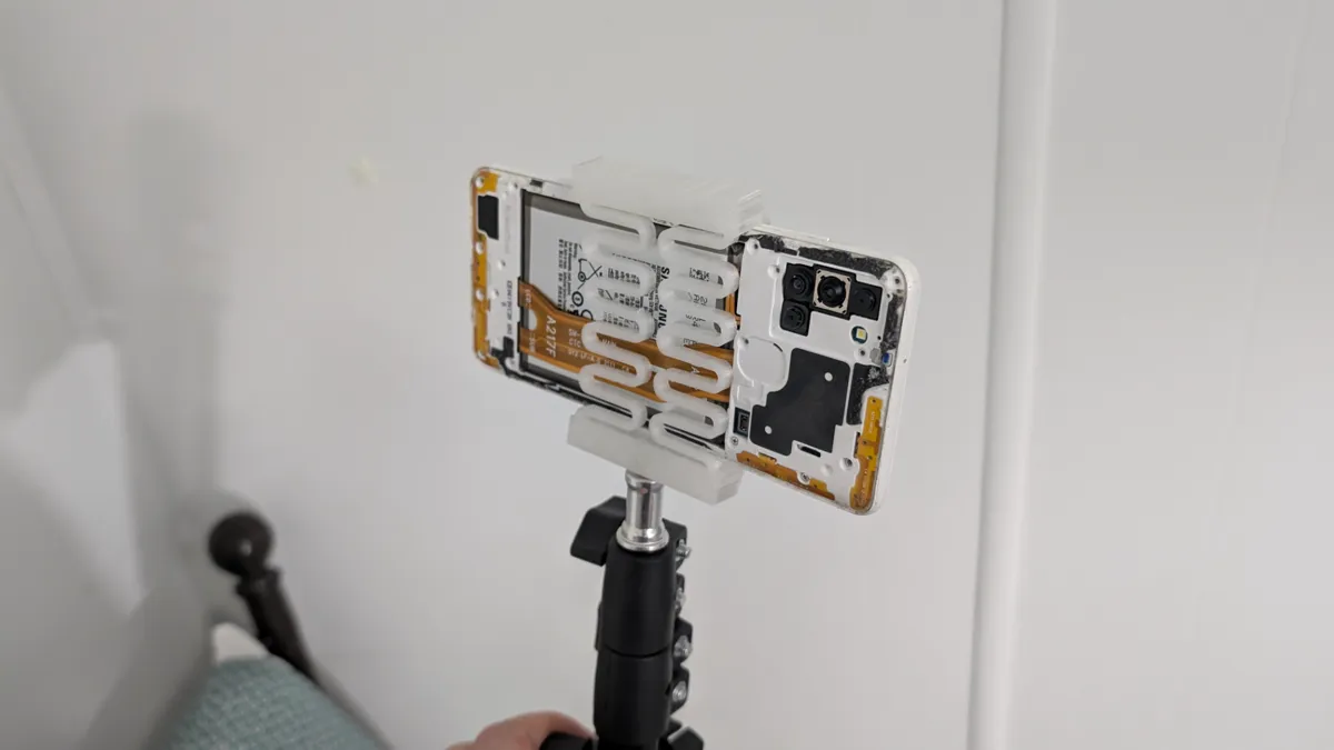 Phone holder for tripod, photo 3 of 4 - Phone holder for tripod Mobile & Device Accessories