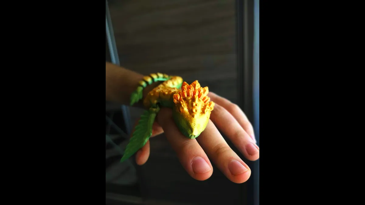 Quetzalcoatl, articulated flying serpent, photo 3 of 4 - Quetzalcoatl, articulated flying serpent Fidget & Sensory Toys
