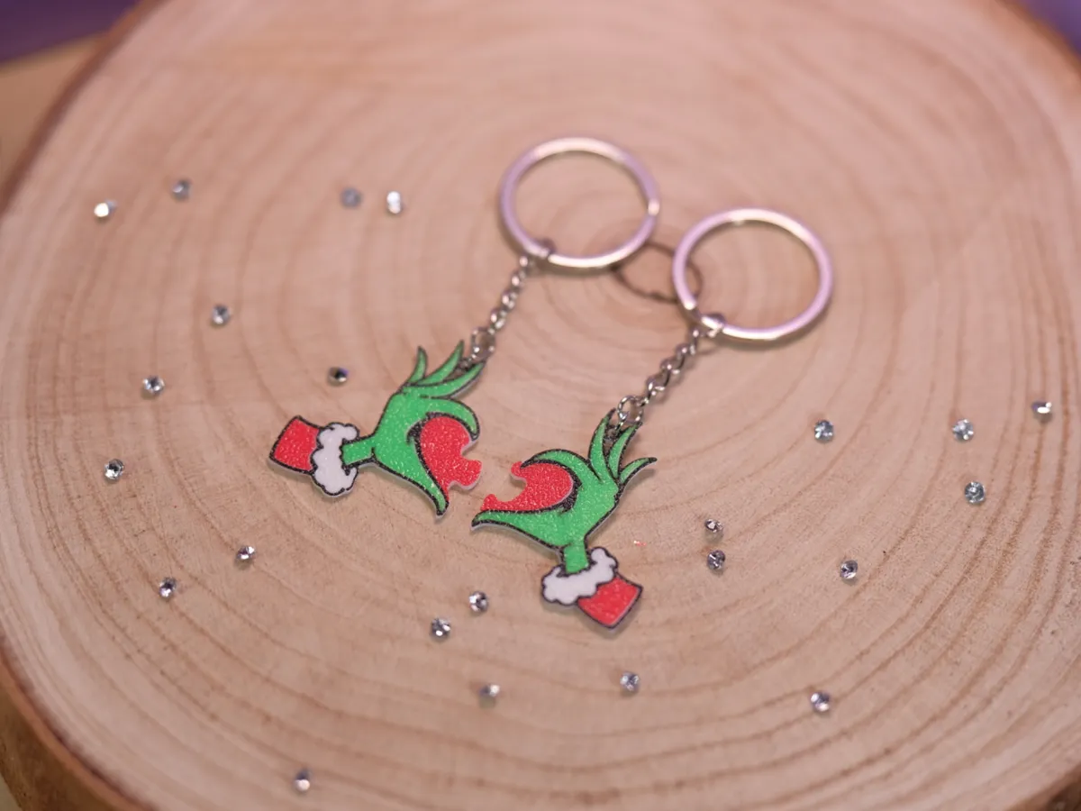 Grinch keychains NEEDED
