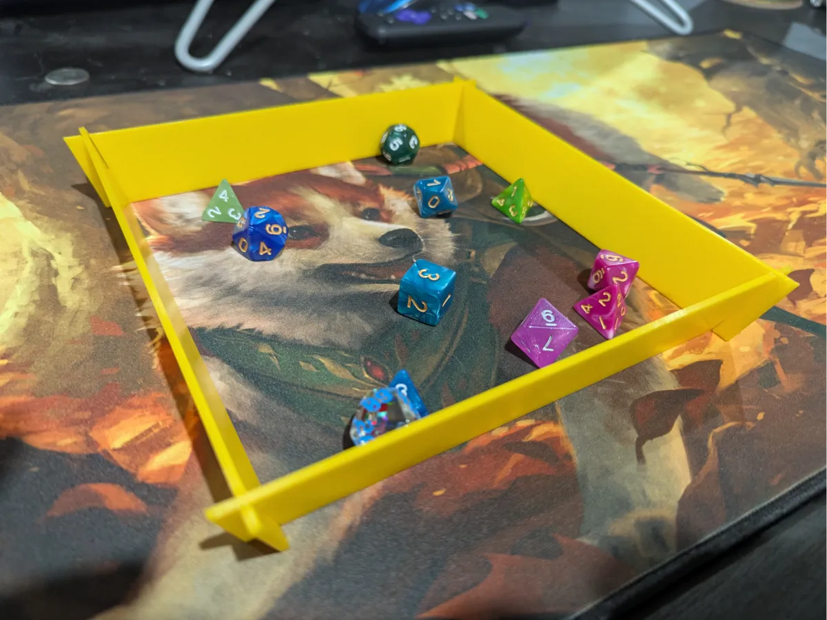Open-bottom Flat-pack Dice Tray