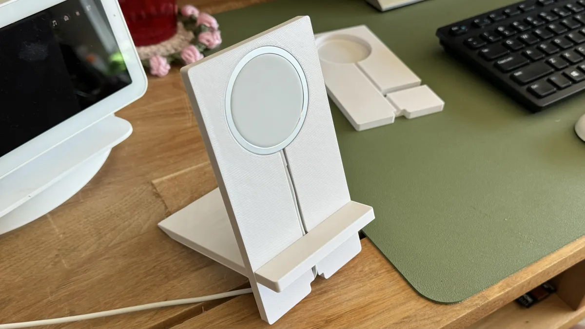 Minimalist Phone Stand - Gadgets, in stock in India