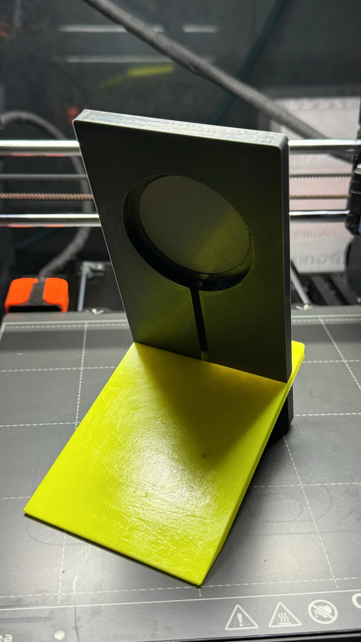 Minimalist Phone Stand, photo 3 of 4 - Minimalist Phone Stand Tools