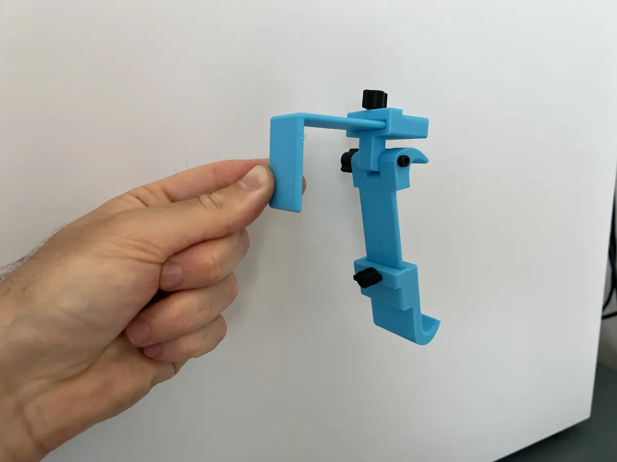 Airplane Tray Table Phone Mount, photo 3 of 4 - Airplane Tray Table Phone Mount Hobby & DIY