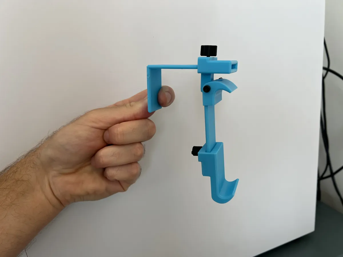Airplane Tray Table Phone Mount, photo 4 of 4 - Airplane Tray Table Phone Mount Hobby & DIY
