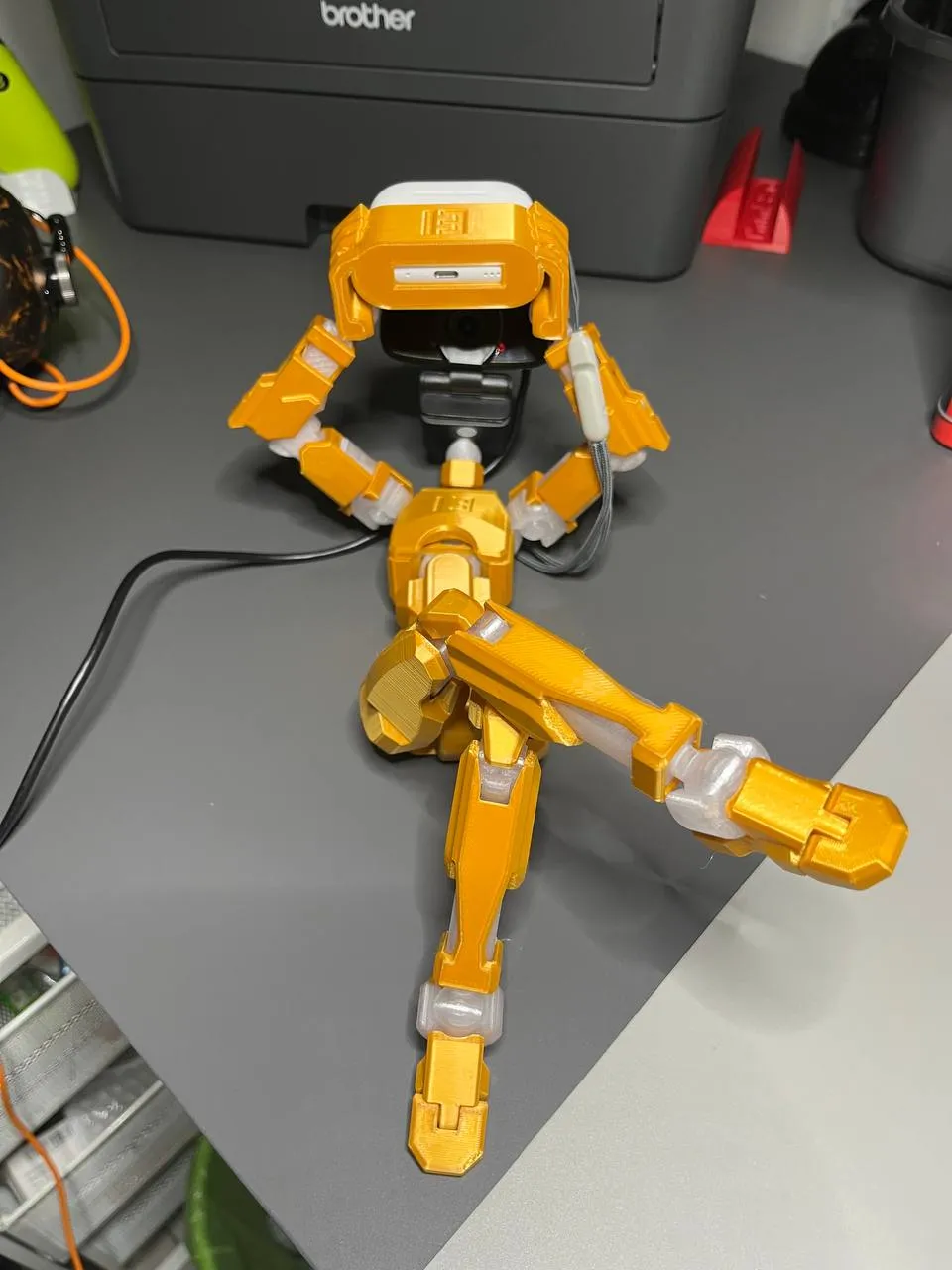 Airpods hand stand for Dummy 13 256% scaled, photo 3 of 4 - Airpods hand stand for Dummy 13 256% scaled Hobby & DIY