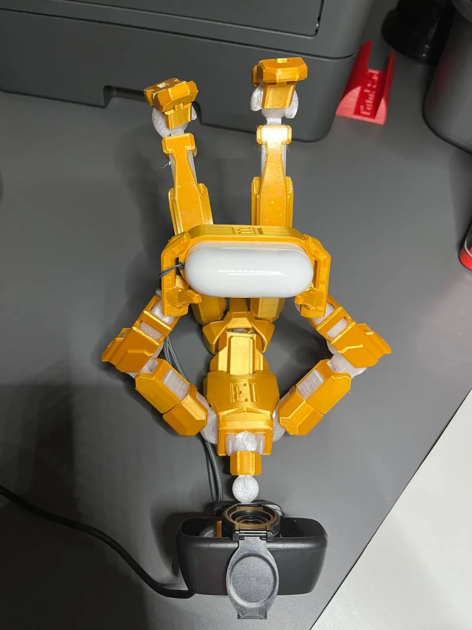 Airpods hand stand for Dummy 13 256% scaled, photo 4 of 4 - Airpods hand stand for Dummy 13 256% scaled Hobby & DIY