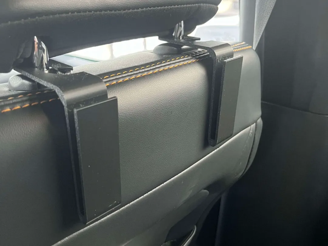 Headrest hook