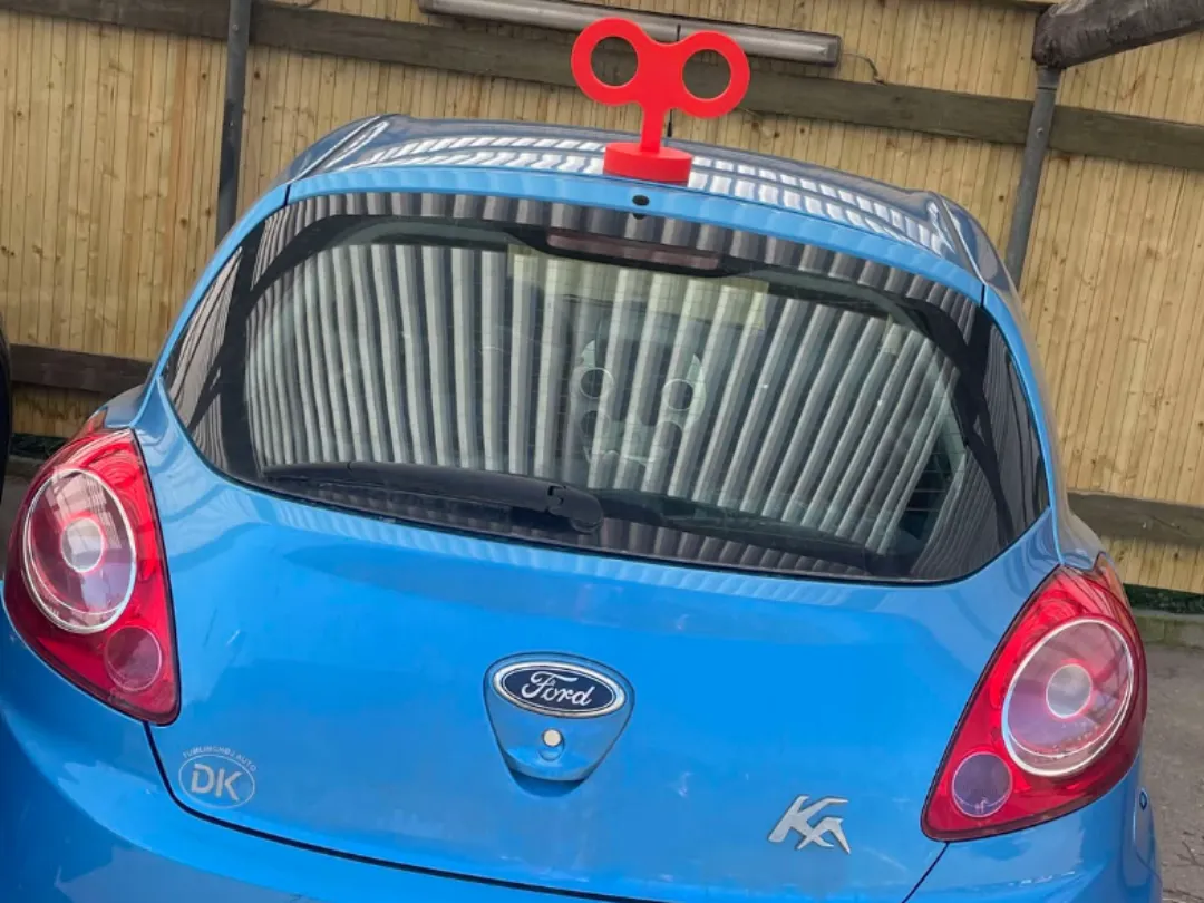 Wind up key - Life size