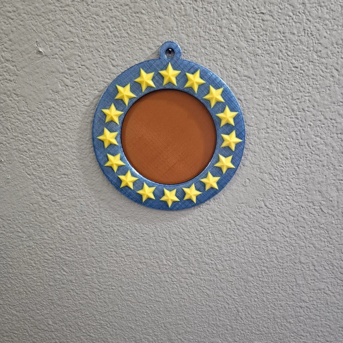 Round Star Photo Frame for 4" round photo's, photo 2 of 3 - Round Star Photo Frame for 4" round photo's Household