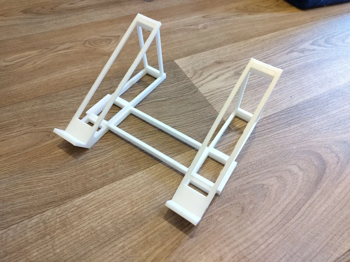 Simple laptop stand, quick (dis)assembly, photo 3 of 3 - Simple laptop stand, quick (dis)assembly Household