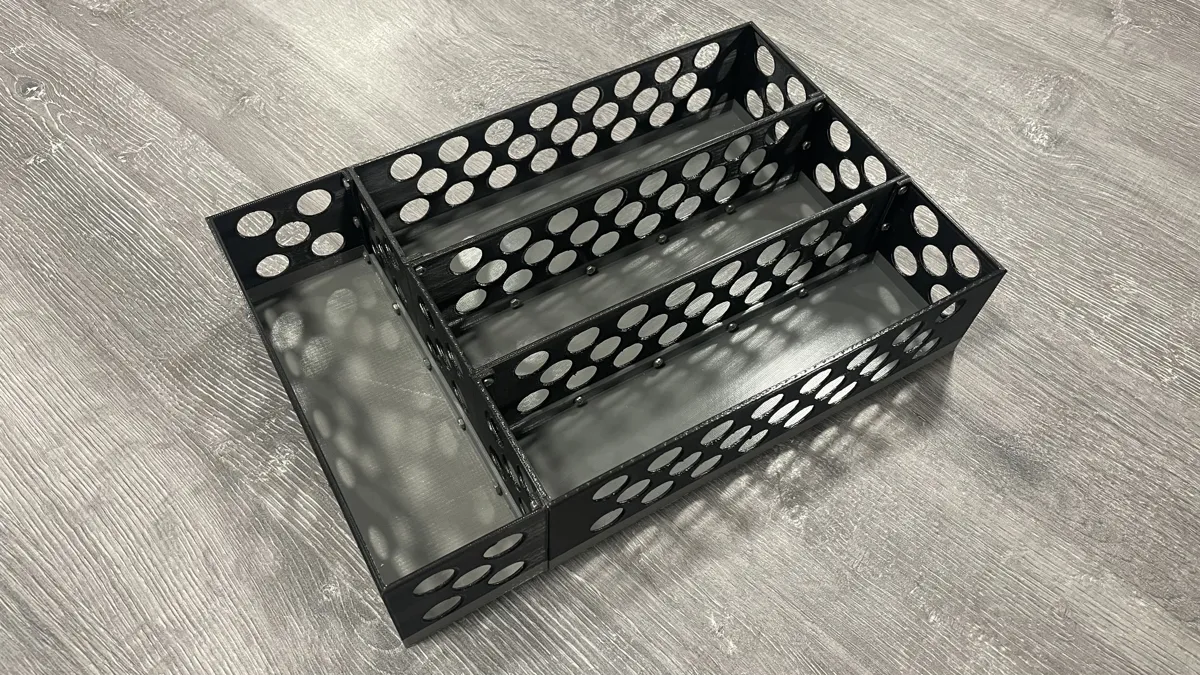 Cutlery organizer